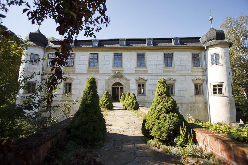 Chateau Trebesice Hotel Kutná Hora Exterior photo