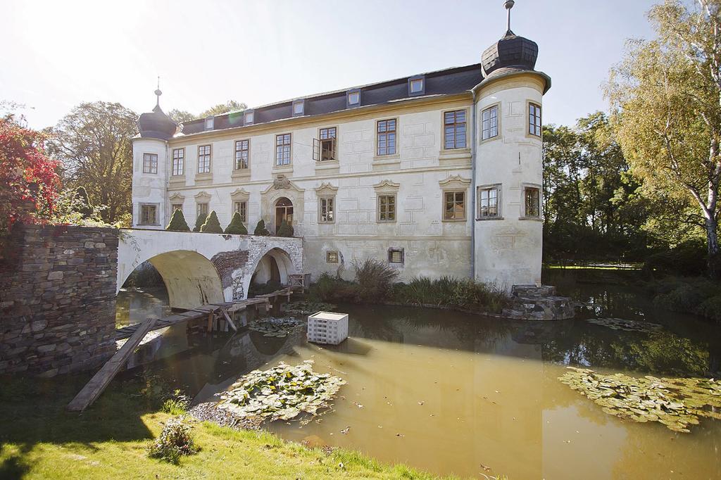 Chateau Trebesice Hotel Kutná Hora Exterior photo